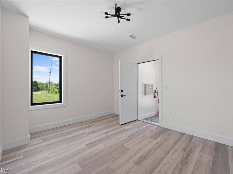 1295 Holmden Avenue, Cleveland, OH 44109 Photo 15