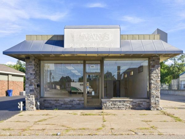 807 Napier Avenue, St. Joseph, MI 49085