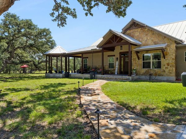 70 Richter Rd, Boerne, TX 78006