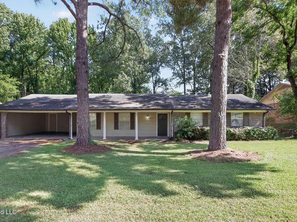 1217 Pineview Drive, Clinton, MS 39056