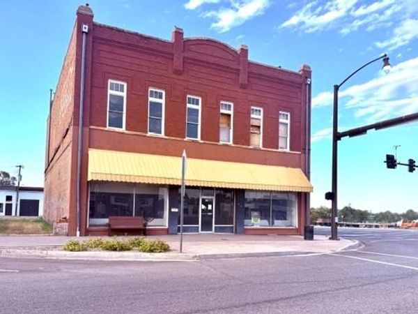 225 E Main Street, Cordell, OK 73632