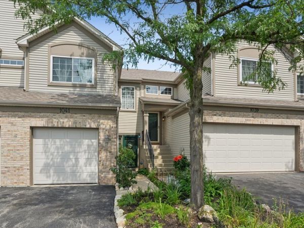 1041 PARK HILL Circle , Unit 1041, Aurora, IL 60502