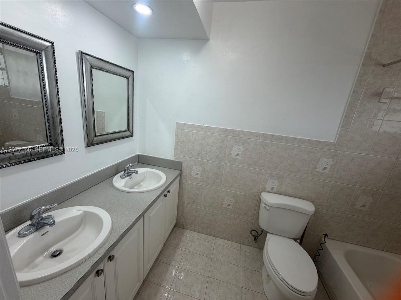 7590 SW 82nd St , Unit F221, Miami, FL 33143 Photo