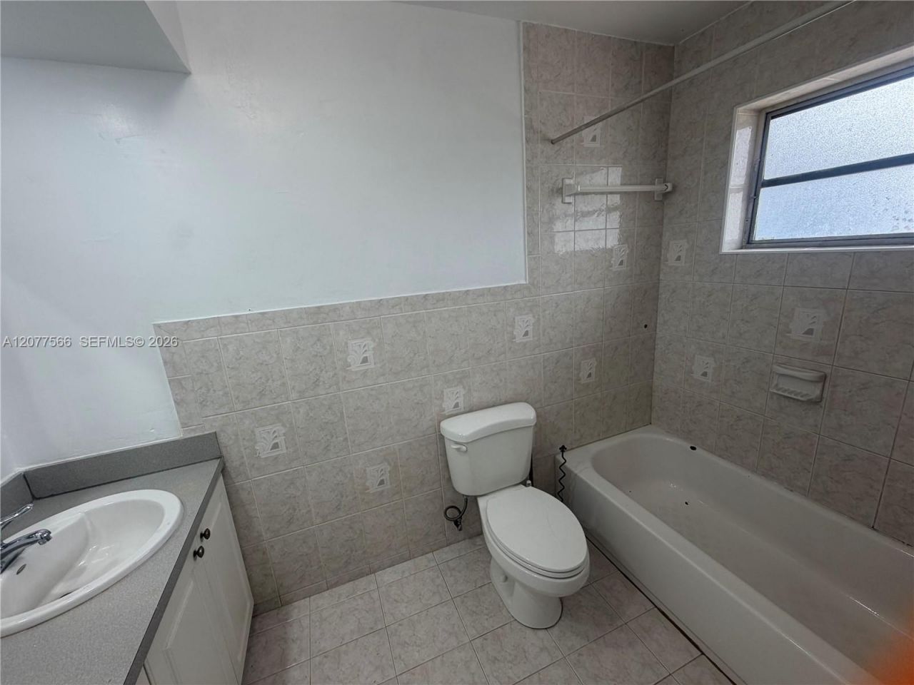 7590 SW 82nd St , Unit F221, Miami, FL 33143 Photo