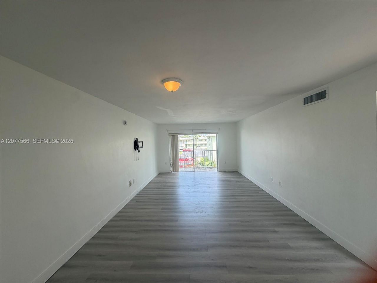 7590 SW 82nd St , Unit F221, Miami, FL 33143 Photo