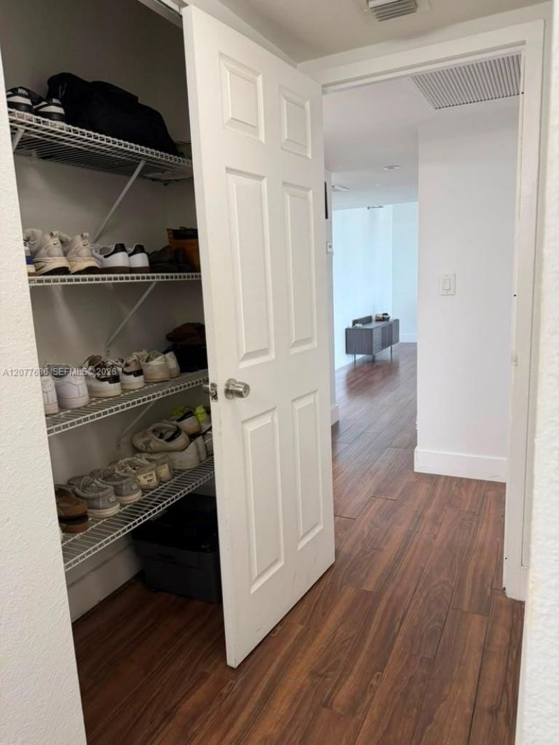 3375 N Country Club Dr, Unit 607, Aventura, FL 33180 Photo