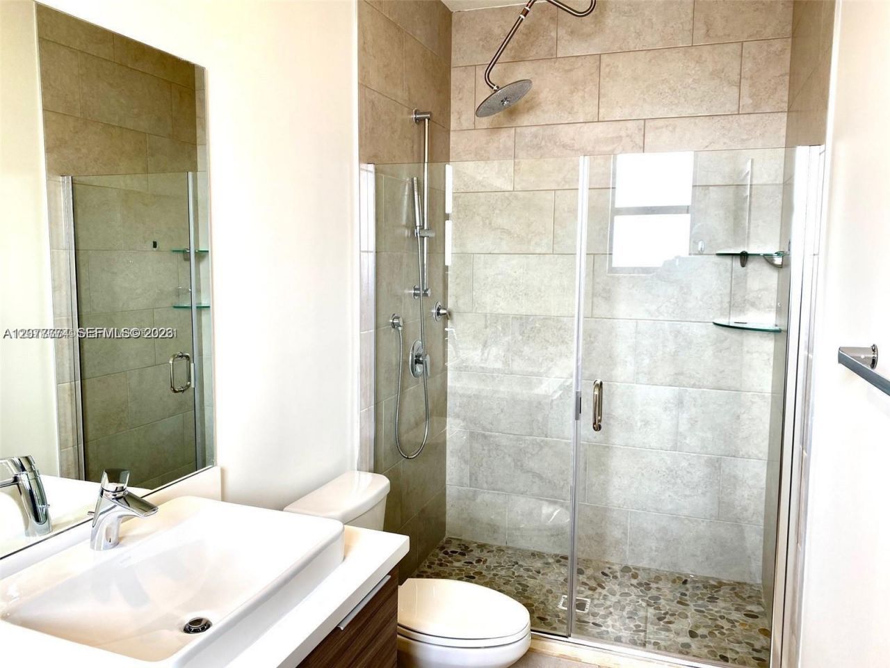 9116 NW 158th St, Miami Lakes, FL 33018 Photo