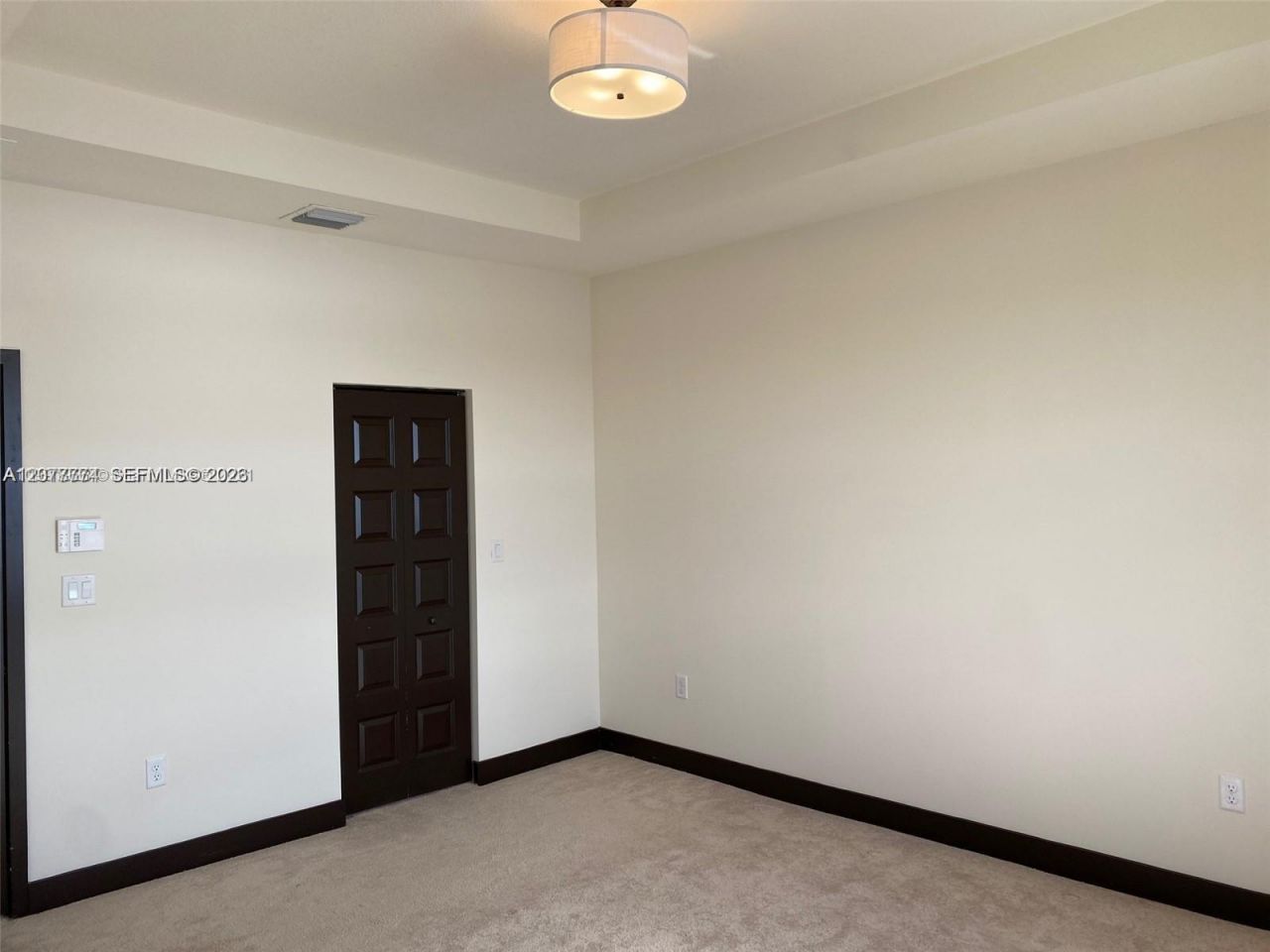 9116 NW 158th St, Miami Lakes, FL 33018 Photo