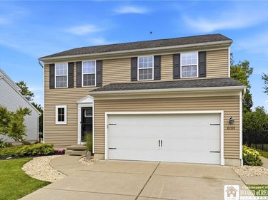 6104 Woodford Drive, Lake View, NY 14085
