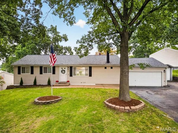 101 E Donaldson Drive, St Louis, MO 63129