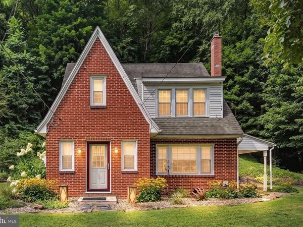 384 S CHESTNUT STREET , PILLOW, PA 17080