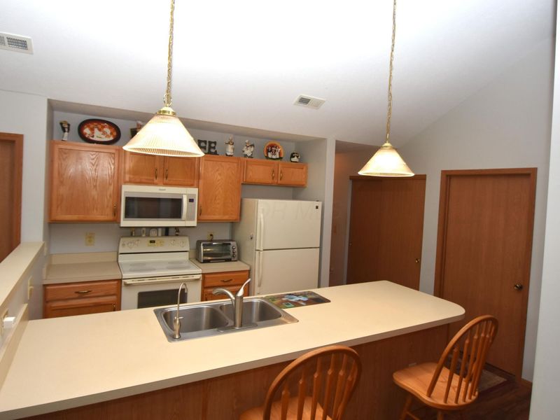 6784 Winrock Drive, Unit 2, New Albany, OH 43054 Photo 13