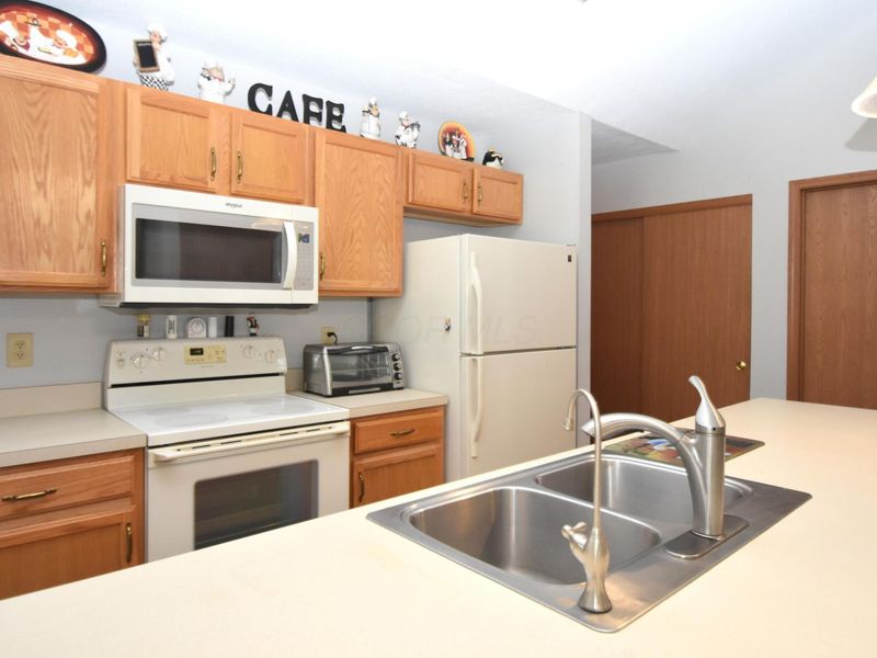 6784 Winrock Drive, Unit 2, New Albany, OH 43054 Photo 15