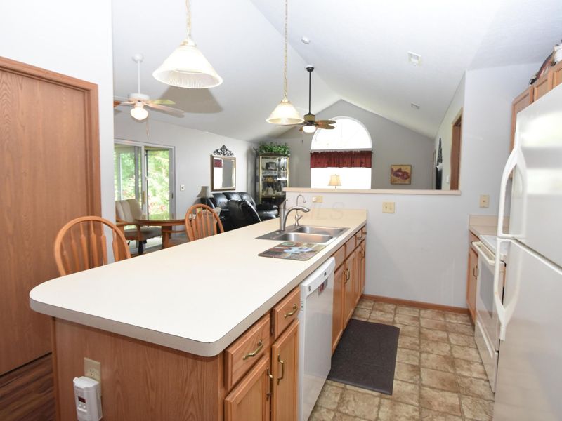 6784 Winrock Drive, Unit 2, New Albany, OH 43054 Photo 17