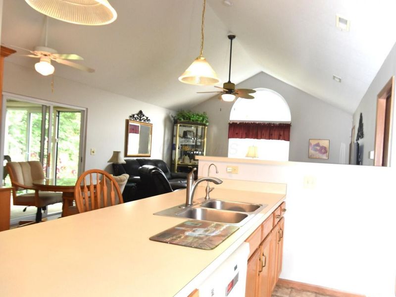 6784 Winrock Drive, Unit 2, New Albany, OH 43054 Photo 19