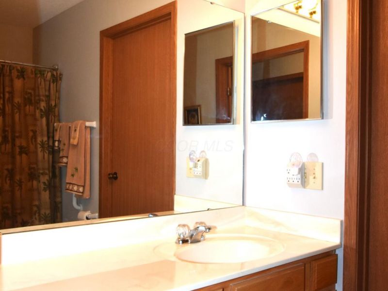 6784 Winrock Drive, Unit 2, New Albany, OH 43054 Photo 31