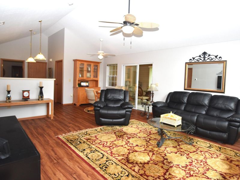 6784 Winrock Drive, Unit 2, New Albany, OH 43054 Photo 5