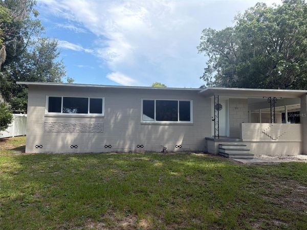 511 N KENTUCKY AVENUE , DELAND, FL 32724