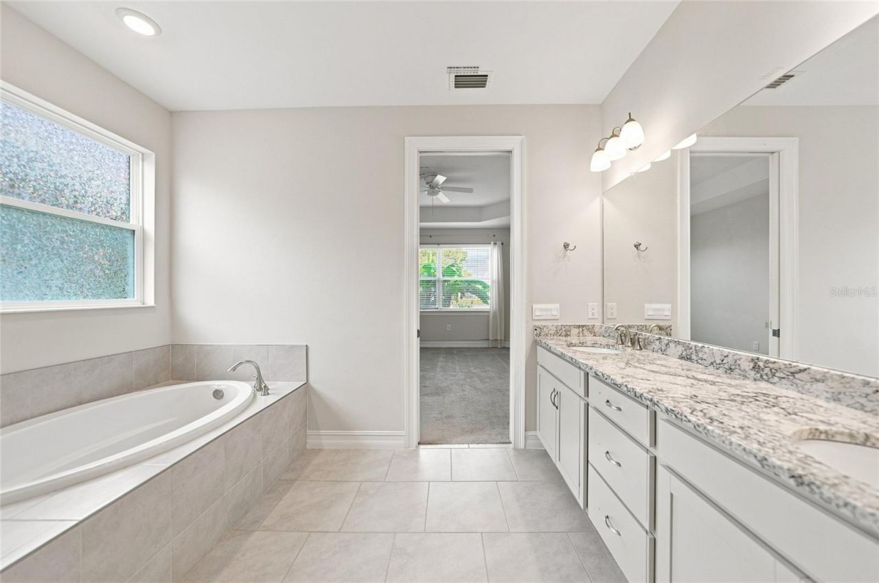 719 Heather Lake Avenue, Cape Coral, FL 33993 Photo