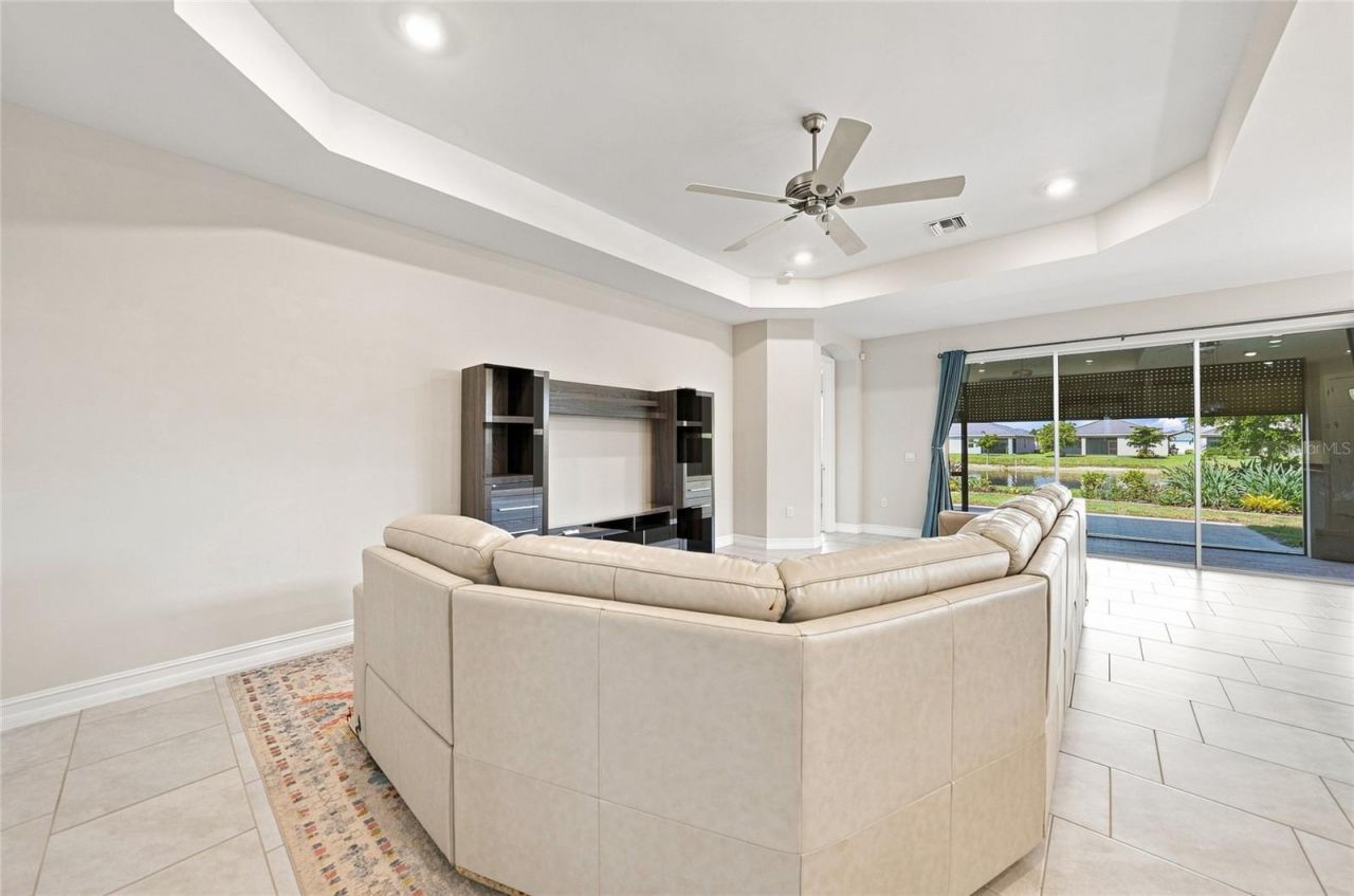 719 Heather Lake Avenue, Cape Coral, FL 33993 Photo