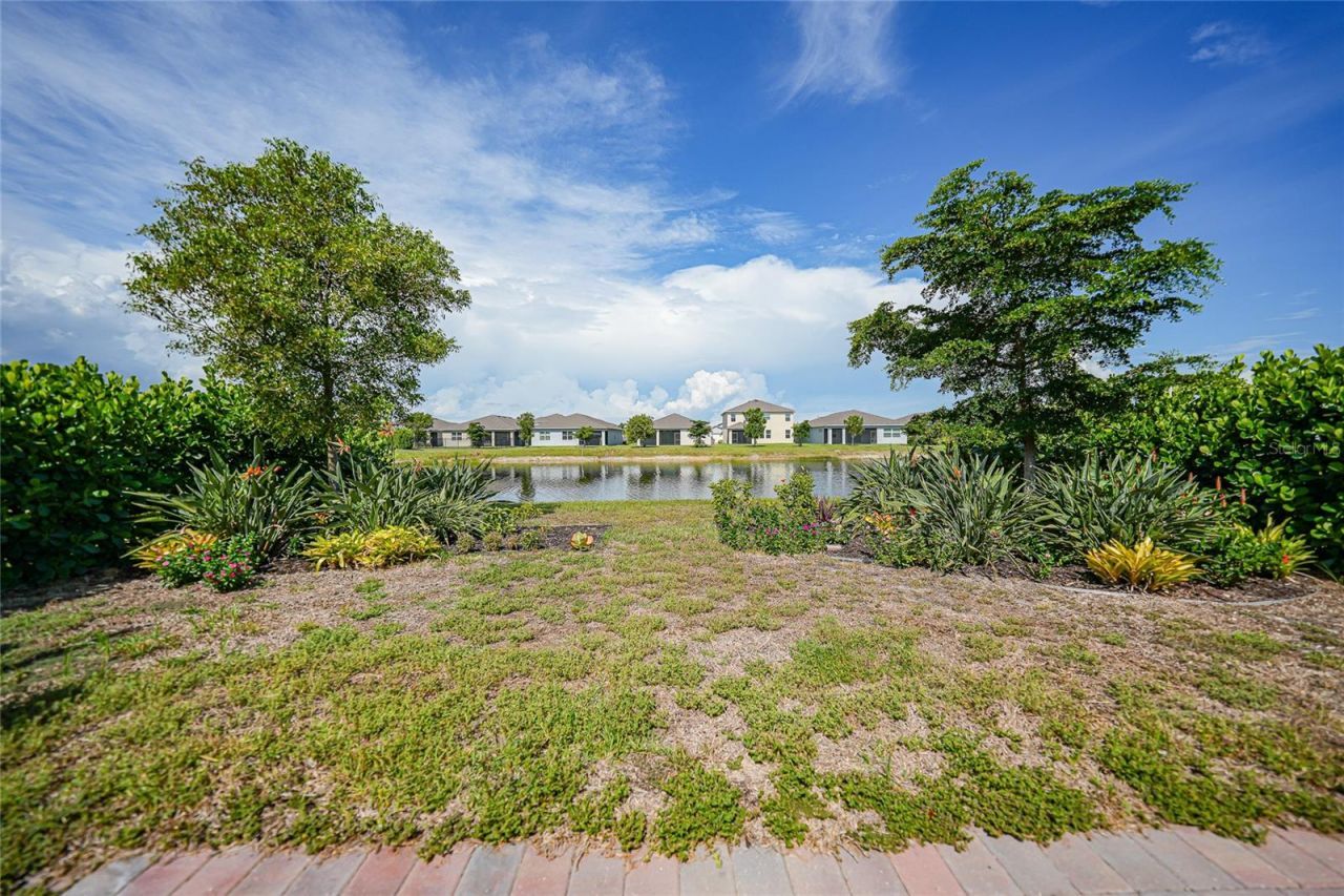 719 Heather Lake Avenue, Cape Coral, FL 33993 Photo