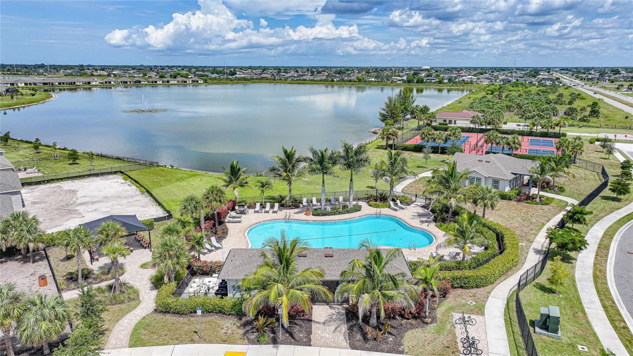 719 Heather Lake Avenue, Cape Coral, FL 33993 Photo