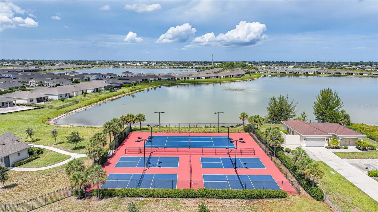 719 Heather Lake Avenue, Cape Coral, FL 33993 Photo