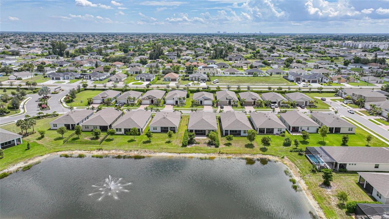 719 Heather Lake Avenue, Cape Coral, FL 33993 Photo