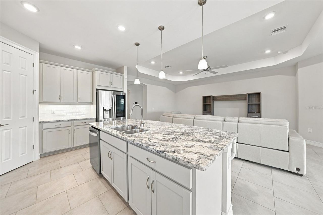 719 Heather Lake Avenue, Cape Coral, FL 33993 Photo