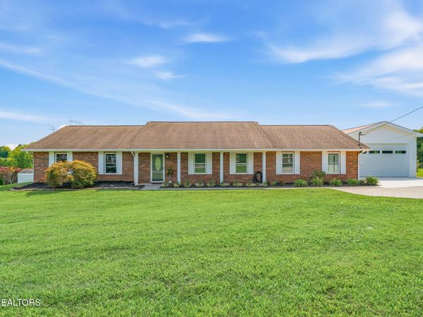 9220 Slade Rd, Knoxville, TN 37931