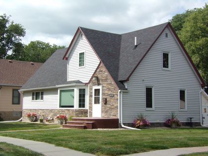  622 E 2nd Ave Mitchell, SD 57301