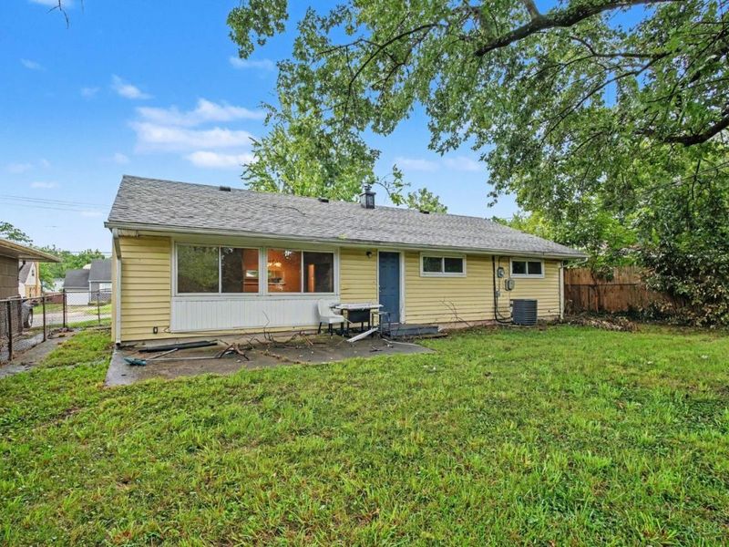 8633 Daly Road, Springfield Township, OH 45231 Photo 2
