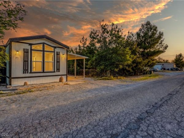 71 Vegas Valley Drive , Pahrump, NV 89048
