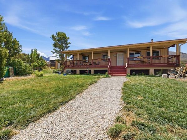 78 Pine Road , Cold Creek, NV 89124