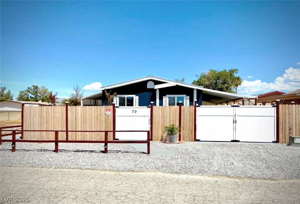 70 Steptoe Street, Pahrump, NV 89048