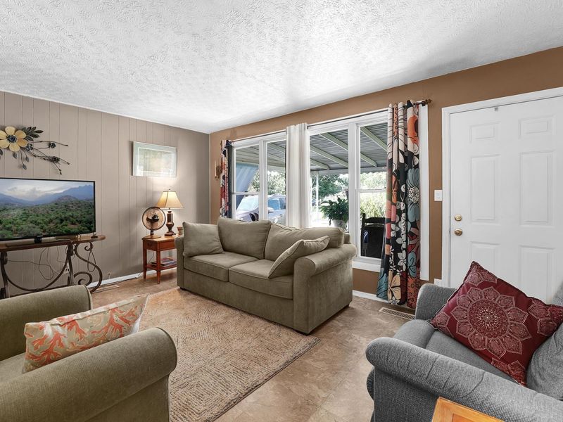 1011 Pleasant Court, Reynoldsburg, OH 43068 Photo 8