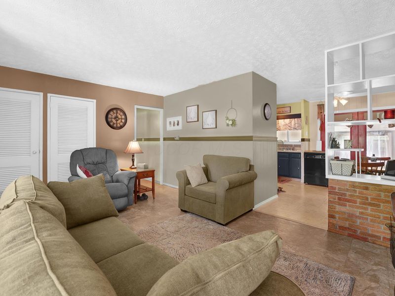 1011 Pleasant Court, Reynoldsburg, OH 43068 Photo 9