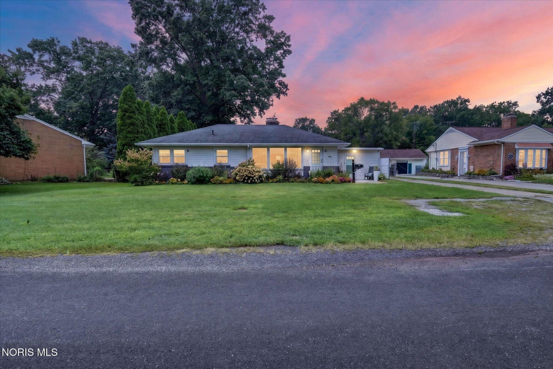 1144 Metcalf Road, Toledo, OH 43615 Main Photo