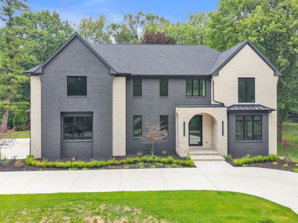 4546 Niagara Lane , Bloomfield Township, Mi 48301