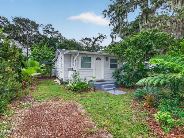718 Avenue A , Holly Hill, FL 32117