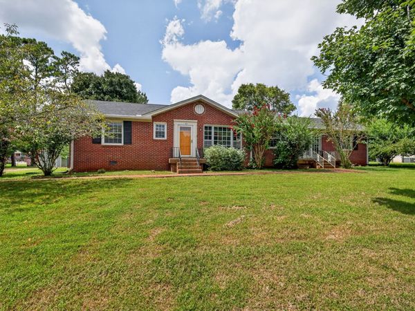 132 Winwood Dr , Lebanon, TN 37087