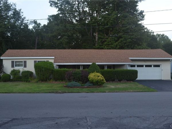 731 Deerfield Drive E, Utica, NY 13502
