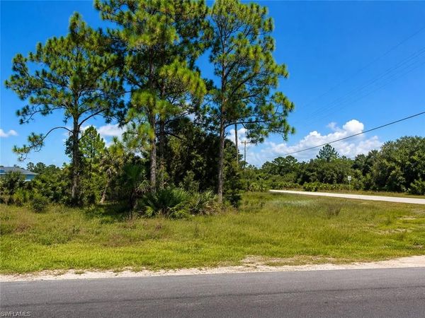 600 E Moore AVE , LEHIGH ACRES, FL 33972