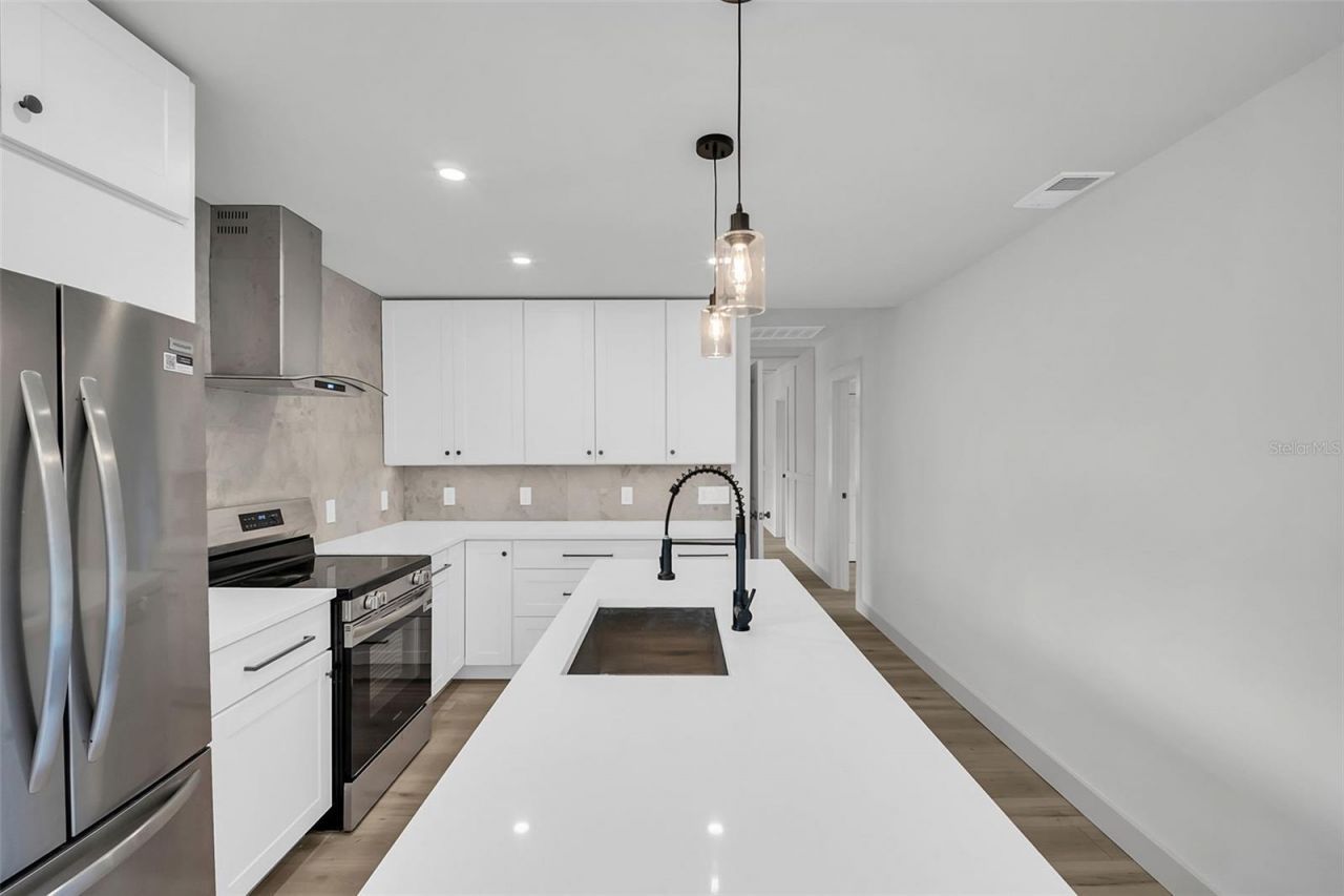 5355 2nd Avenue S, Saint Petersburg, FL 33707 Photo