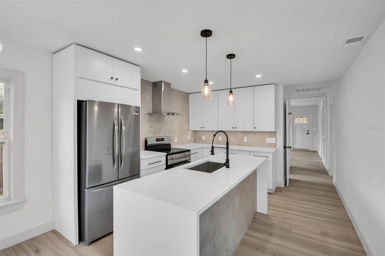 5355 2nd Avenue S, Saint Petersburg, FL 33707 Photo