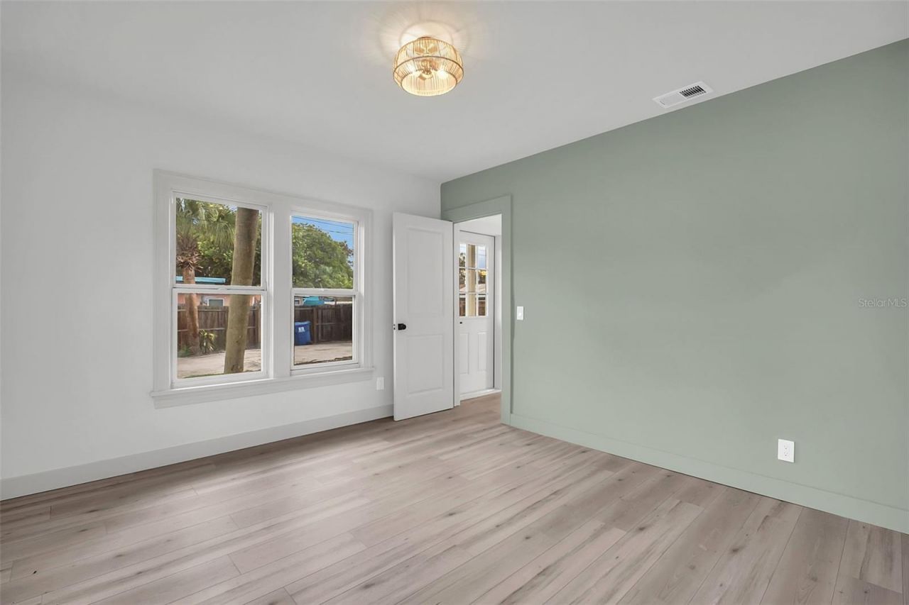 5355 2nd Avenue S, Saint Petersburg, FL 33707 Photo
