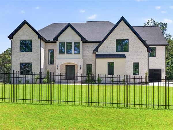 1255 Em Croy Road , Buford, GA 30518