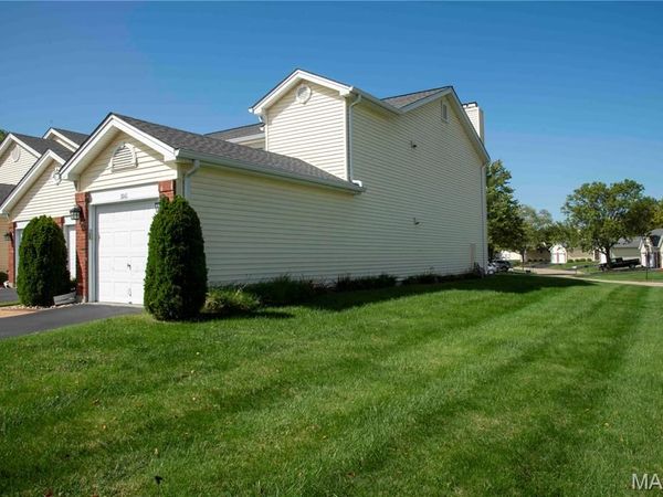 3961 Grand National Drive, Florissant, MO 63034