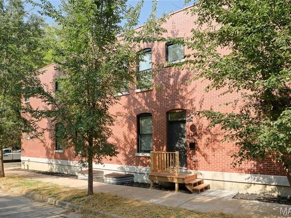 2725 Salena Street, St Louis, MO 63118