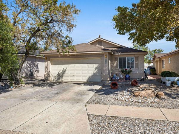 8305 Vista Estrella Lane SW, Albuquerque, NM 87121